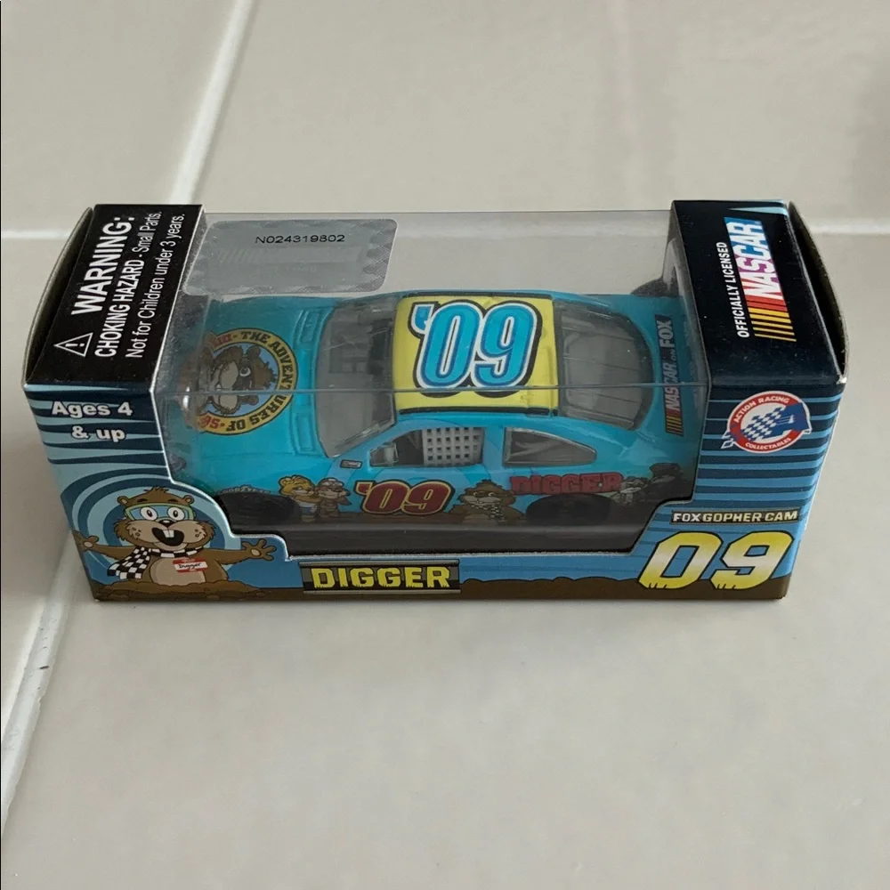 NASCAR Digger '09 Limited Edition 1:64 Sock Car